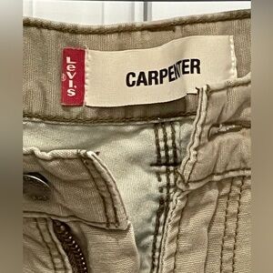 LEVI’S CARPENTER JEANS. Khaki. Size 30x30. Waist 32”/Inseam 29”/Rise 11.5”.